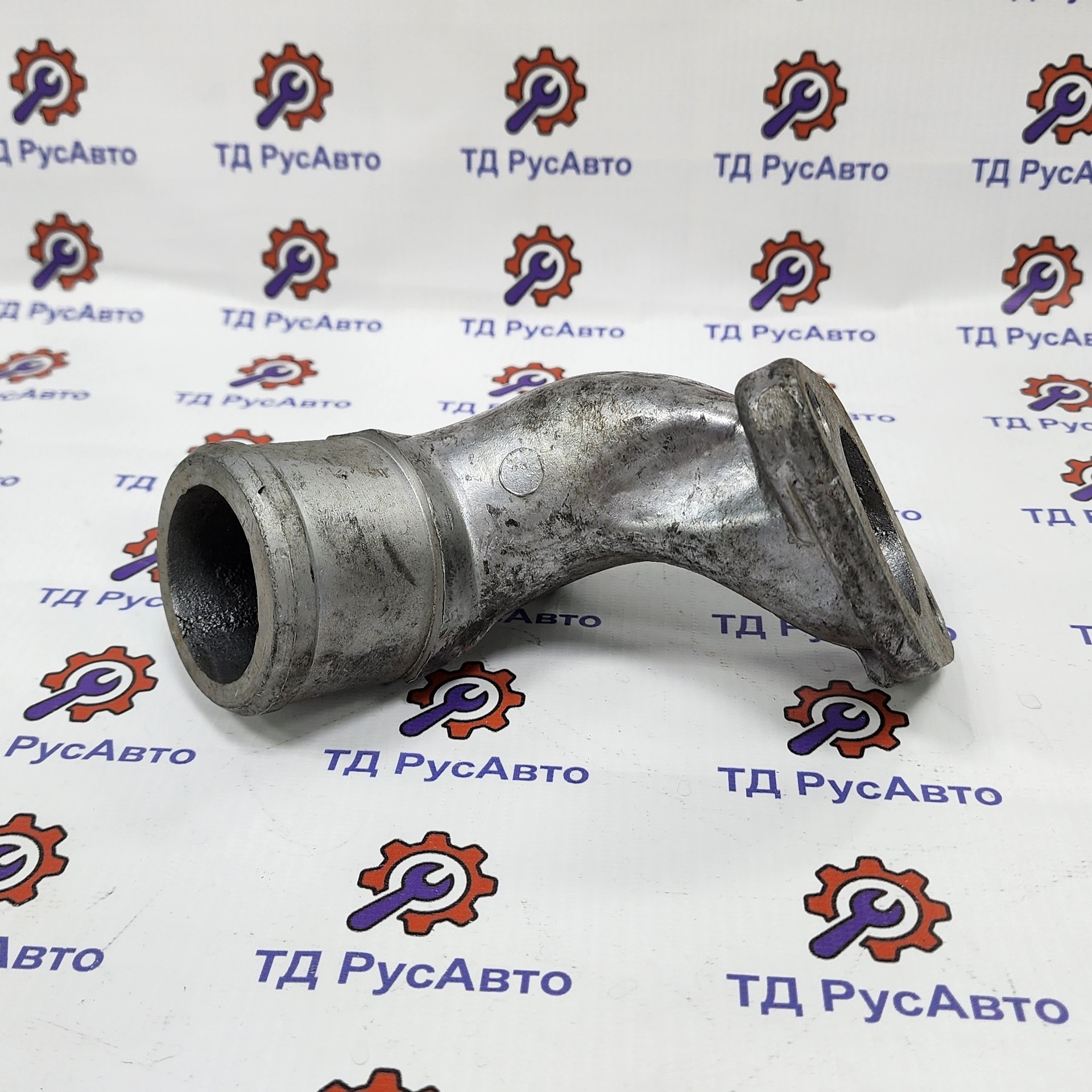 Патрубок МАЗ подводящий к теплообменнику (ЯМЗ-236НЕ,БЕ,7601,7511) 238Б-1013726 (АРС)